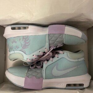 LeBron Witness VIII (8) Serenity Basketball Shoes Size 10